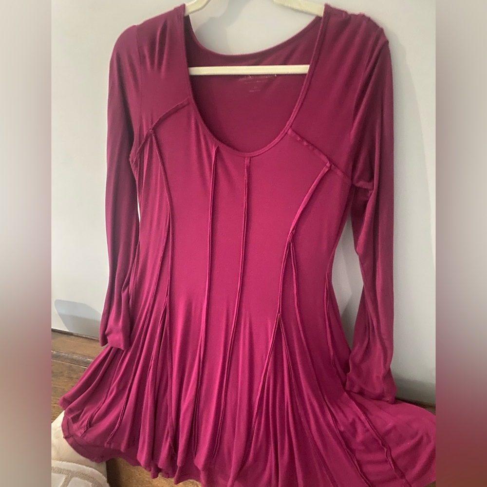 Flattering Soft Surroundings Tunic - beautiful, fuchsia, color!